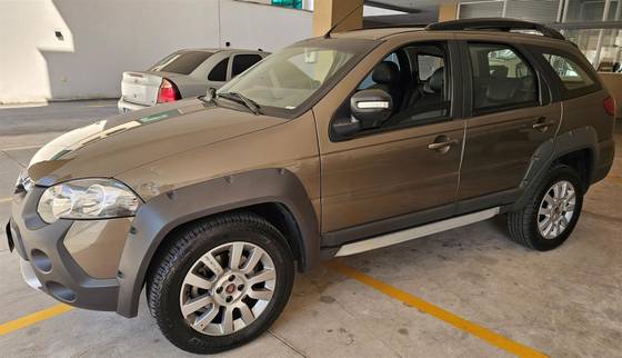 FIAT PALIO 1.8 MPI ADVENTURE WEEKEND 16V FLEX 4P AUTOMATIZADO